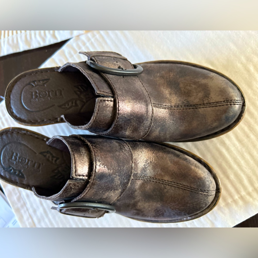 Born Women’s shoes. Size 9. Worn once. Gorgeous mottled grey colouring. $100